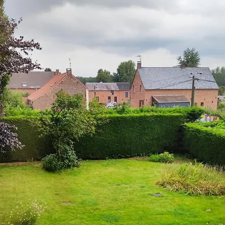 Logis Du Cheval Blanc Guest house